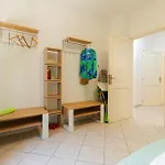 Salemi's Garden, Free Parking Iuns0217