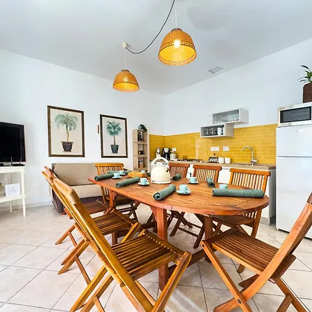 Salemi's Garden, Free Parking Iuns0217 Cala Gonone