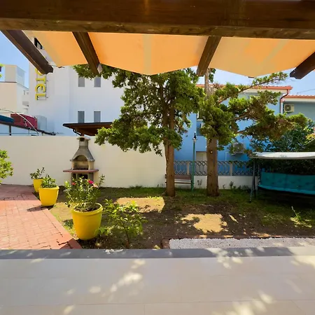 Salemi's Garden, Free Parking Iuns0217 * Cala Gonone