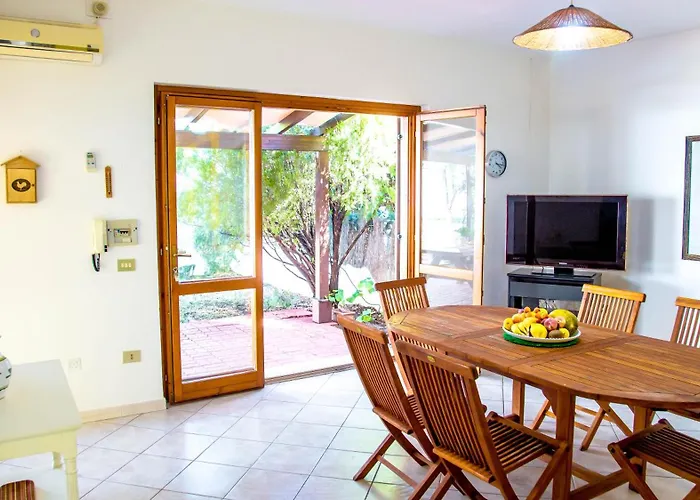Salemi's Garden, Free Parking Iuns0217 Cala Gonone